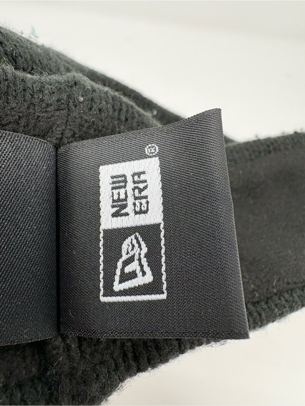 Supreme x New Era FW18 Sequin Arc Logo Headband Black - Picture 11 of 14